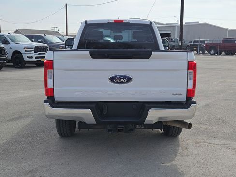 Used 2017 Ford F250 XL w/ Power Equipment Group image 4