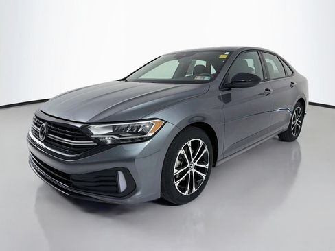 Used 2023 Volkswagen Jetta Sport FWD image 3