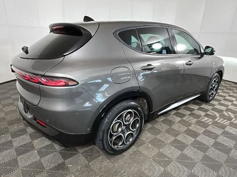 Used 2024 Alfa Romeo Tonale Ti w/ Active Assist Package AWD/4WD image 3