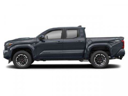 Certified 2025 Toyota Tacoma TRD Off-Road AWD/4WD image 3
