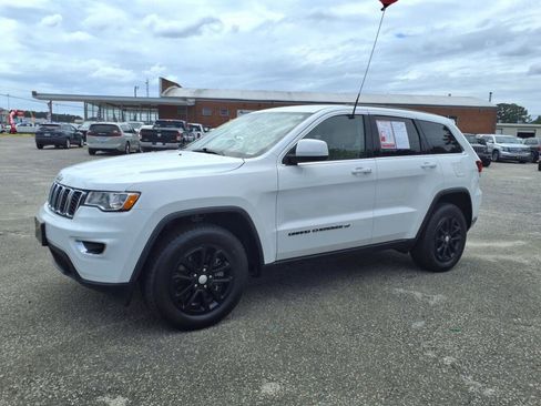 Used 2022 Jeep Grand Cherokee Laredo E image 6