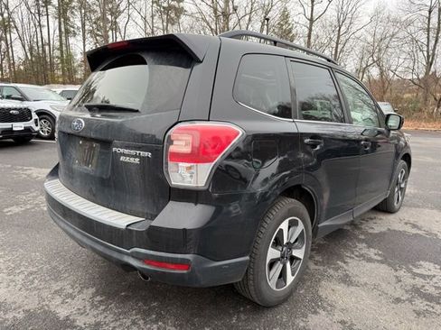 Used 2017 Subaru Forester 2.5i Limited image 5