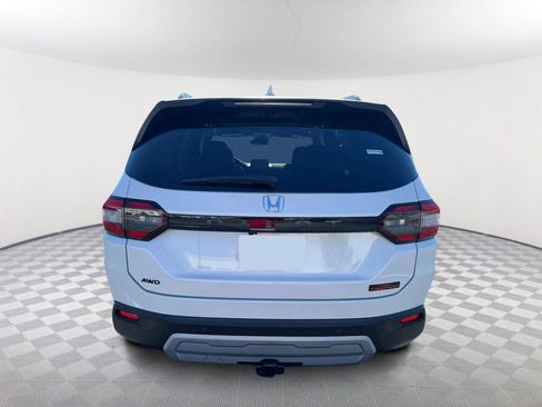 New 2025 Honda Pilot TrailSport image 8