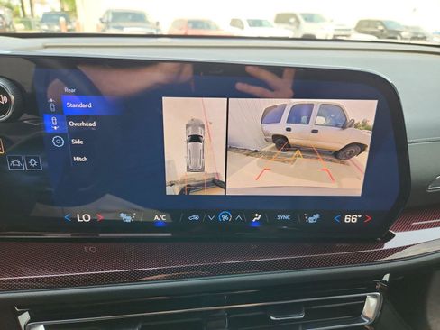 Used 2026 Chevrolet Traverse Z71 w/ Driver Confidence Package AWD/4WD image 15