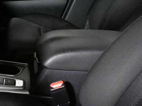 Used 2022 Subaru Ascent Base image 26