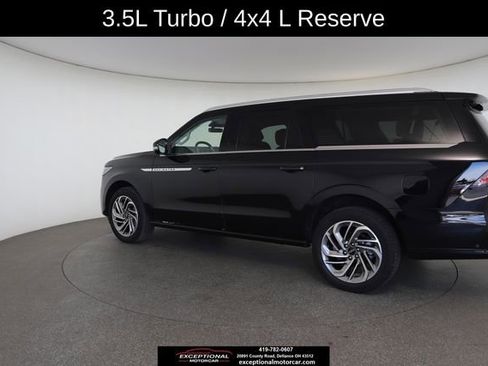 Used 2025 Lincoln Navigator L Reserve AWD/4WD image 10