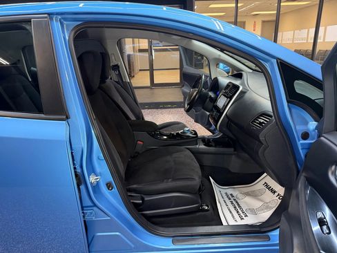 Used 2014 Nissan Leaf SV image 27