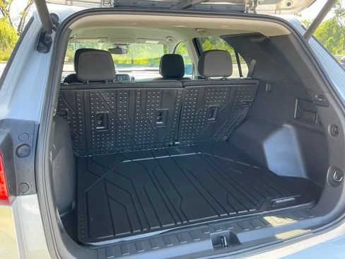 Used 2021 Chevrolet Equinox LT FWD image 11