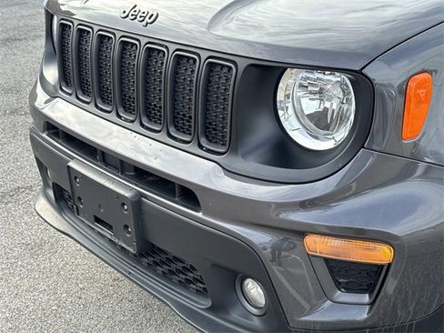 Used 2021 Jeep Renegade Latitude w/ Sun & Sound Group image 10