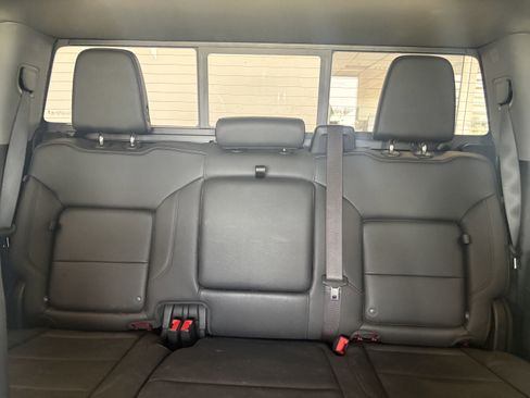 Used 2024 Chevrolet Silverado 1500 LT Trail Boss w/ Convenience Package II AWD/4WD image 22