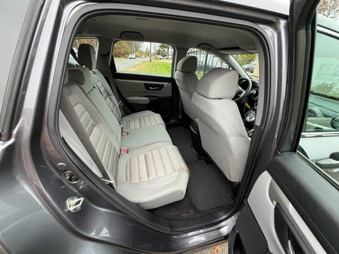Used 2017 Honda CR-V LX image 16