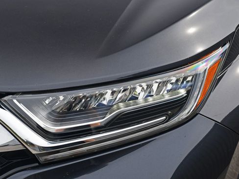 Used 2018 Honda CR-V Touring image 10