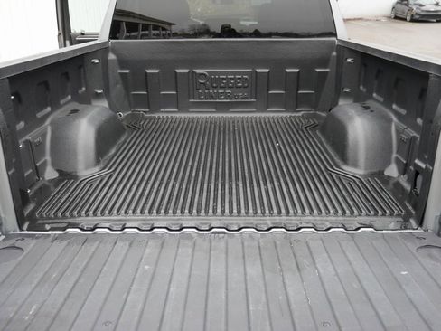 Used 2025 Chevrolet Silverado 1500 LT image 28