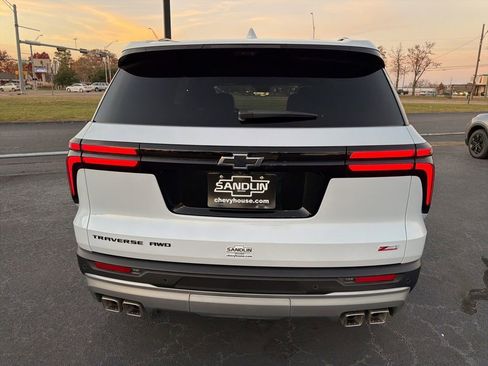 New 2026 Chevrolet Traverse Z71 w/ Enhanced Driving Package image 8