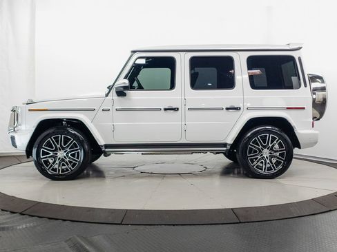 Used 2025 Mercedes-Benz G 550 image 4