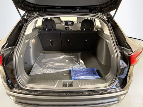 New 2026 Chevrolet Trax LS FWD image 27