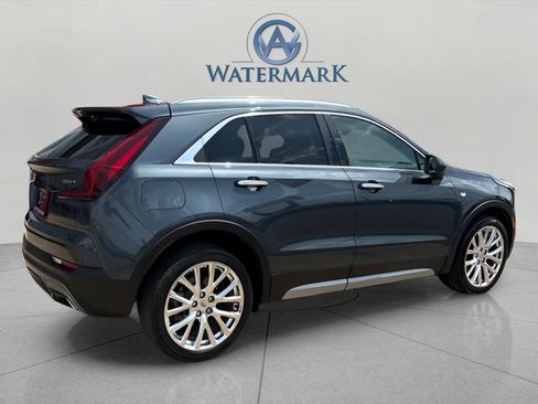 Used 2019 Cadillac XT4 Premium Luxury w/ Cold Weather Package FWD image 9