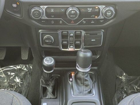 New 2026 Jeep Gladiator Sport AWD/4WD image 19