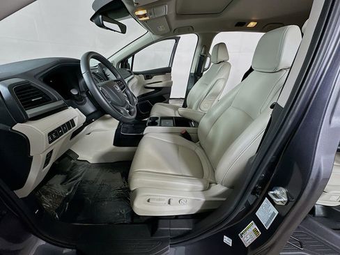 Used 2025 Honda Odyssey EX-L image 16
