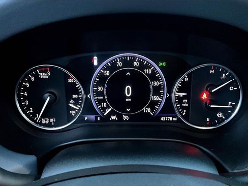 Used 2024 Buick Enclave Premium image 20