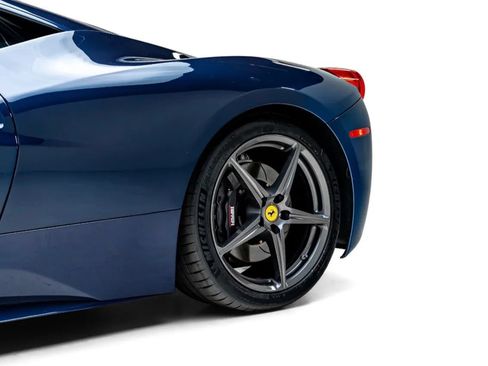 Used 2014 Ferrari 458 Italia Coupe RWD image 8