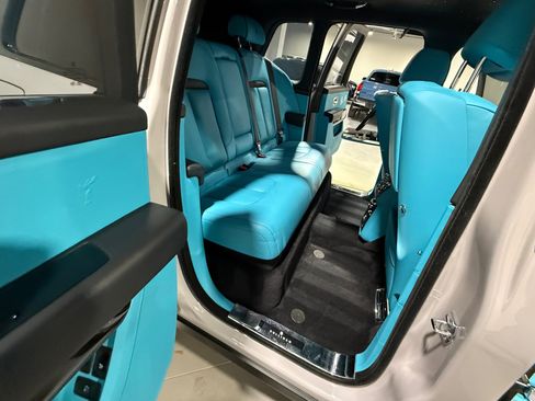 Used 2023 Rolls-Royce Cullinan w/ Cullinan Package image 79