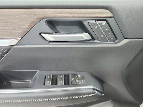 New 2026 GMC Acadia Denali w/ Super Cruise Package FWD image 35