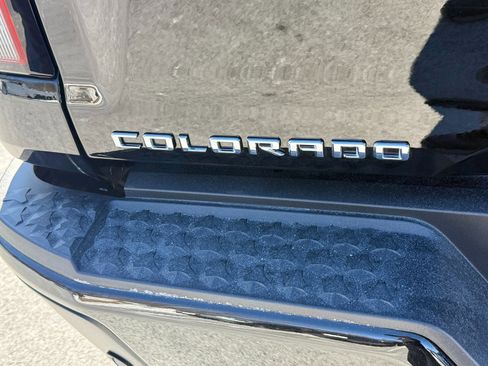 Used 2024 Chevrolet Colorado ZR2 w/ ZR2 Convenience Package III image 11
