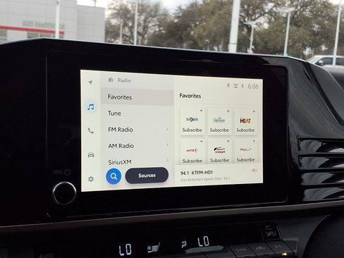 Used 2026 Toyota Camry LE w/ Convenience Package image 16