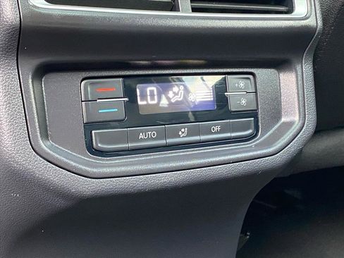 Certified 2025 Volkswagen Atlas Peak Edition SE image 20