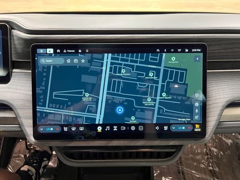 Used 2023 Rivian R1S Adventure image 12