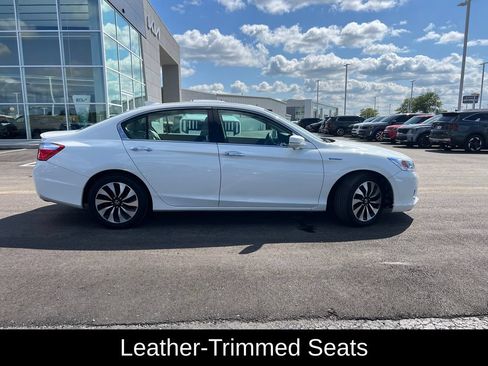 Used 2014 Honda Accord Touring image 3