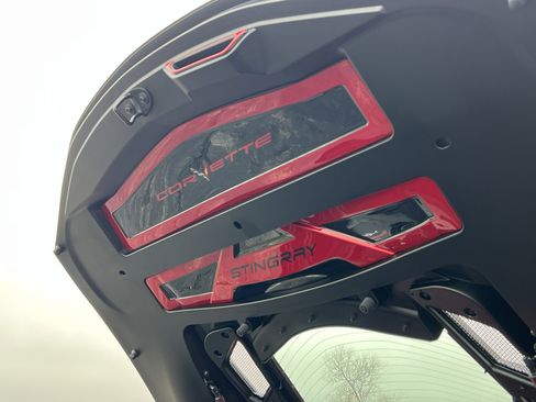 Used 2024 Chevrolet Corvette Stingray Preferred Cpe w/ Stealth Interior Trim Package image 38