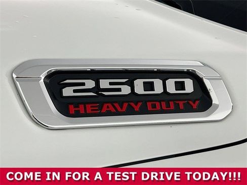 Used 2024 RAM 2500 Big Horn image 32