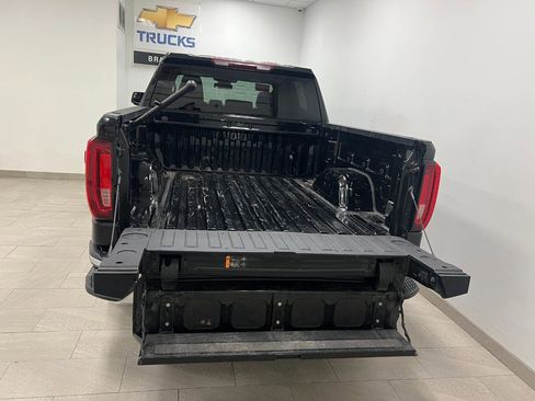 Used 2025 GMC Sierra 1500 SLT image 22