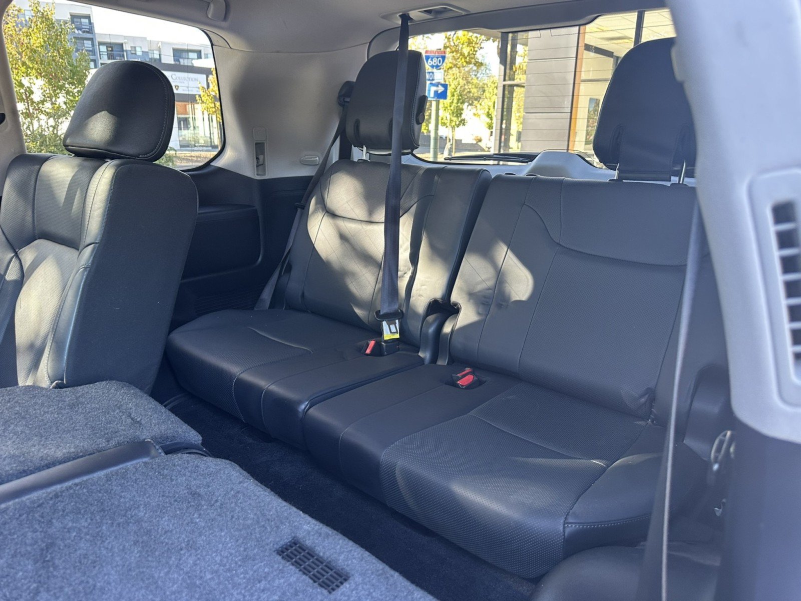 Used 2017 Lexus LX 570 4WD image 23