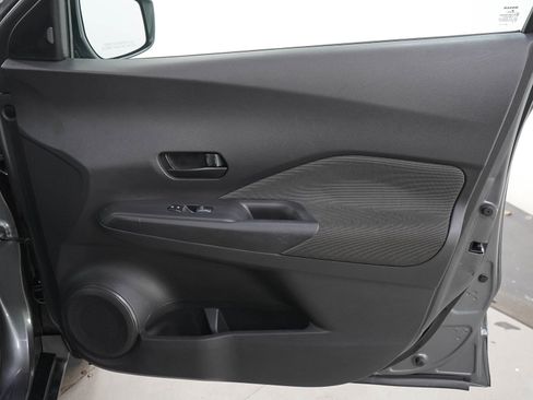 Used 2020 Nissan Kicks S FWD image 11