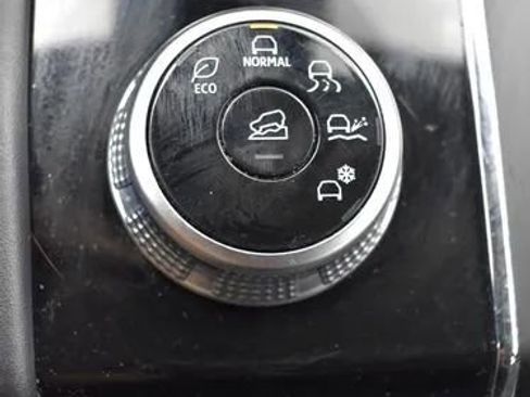 Used 2024 Mitsubishi Outlander FWD image 35