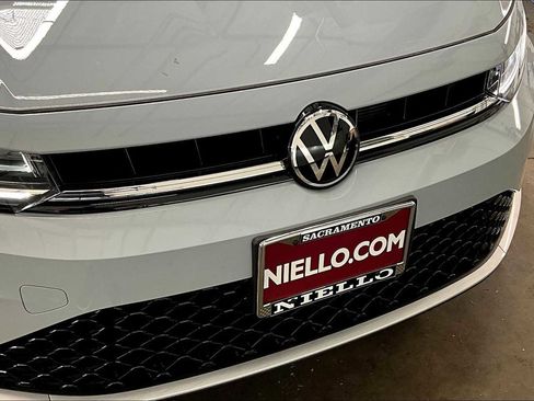 New 2025 Volkswagen Jetta SE image 30