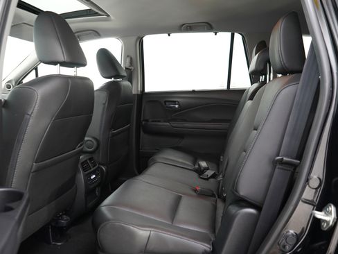 Used 2022 Honda Pilot Black Edition image 17