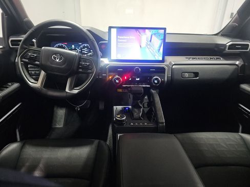 Used 2024 Toyota Tacoma TRD Off-Road image 10