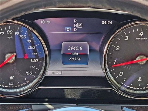 Certified 2019 Mercedes-Benz E 300 4MATIC image 9