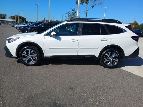 Certified 2022 Subaru Outback Limited image 8