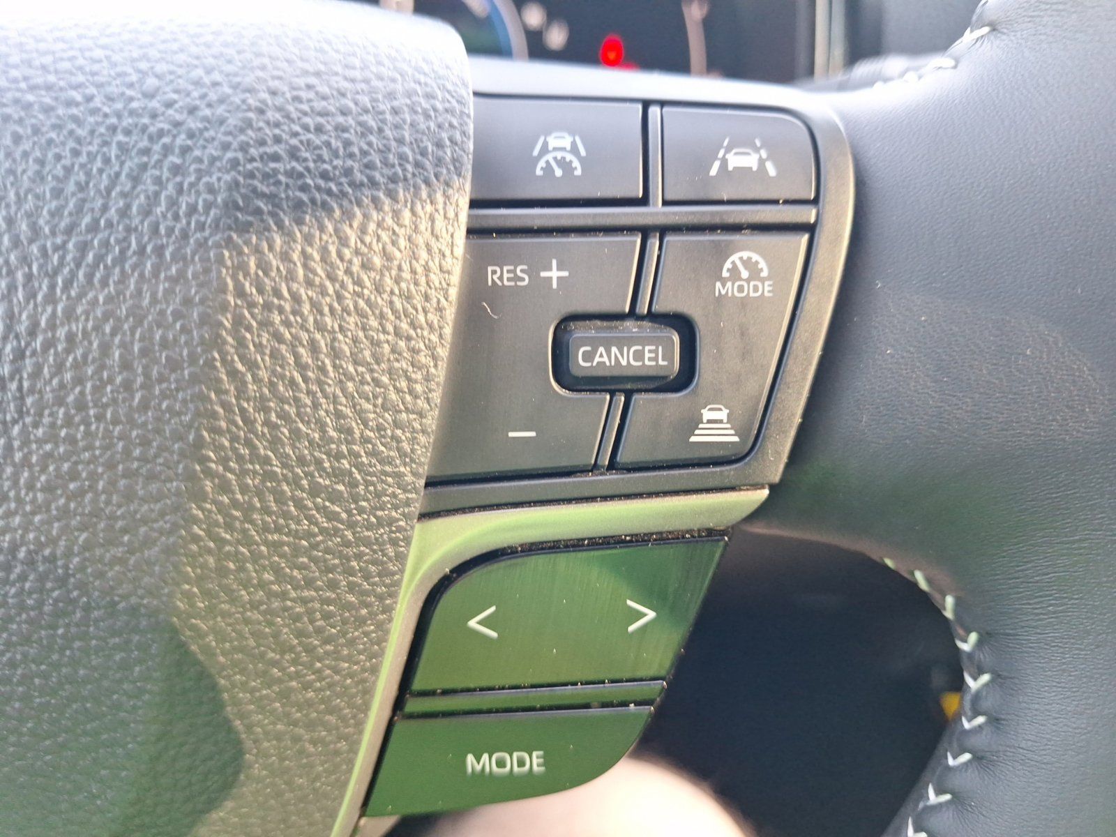 Used 2025 Toyota Camry SE w/ Convenience Package FWD image 20