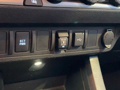 Used 2021 Toyota Tacoma SR5 image 25