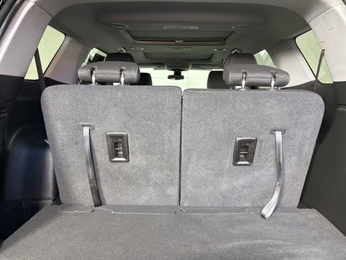 Used 2023 GMC Acadia SLE w/ Driver Convenience Package image 24