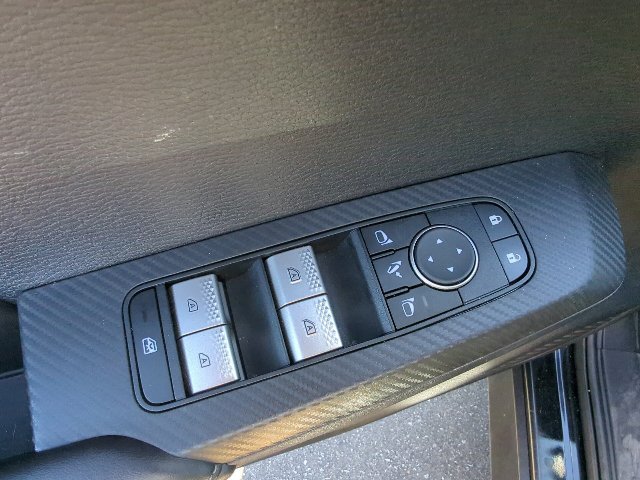 Used 2024 Mitsubishi Outlander AWD image 13