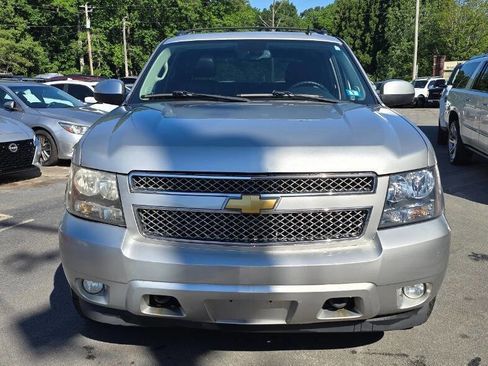 Used 2011 Chevrolet Avalanche LTZ AWD/4WD image 2