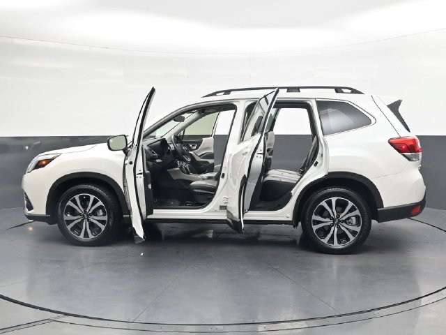 Used 2023 Subaru Forester Limited AWD/4WD image 39