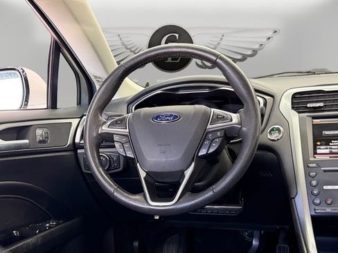 Used 2016 Ford Fusion Titanium FWD image 12